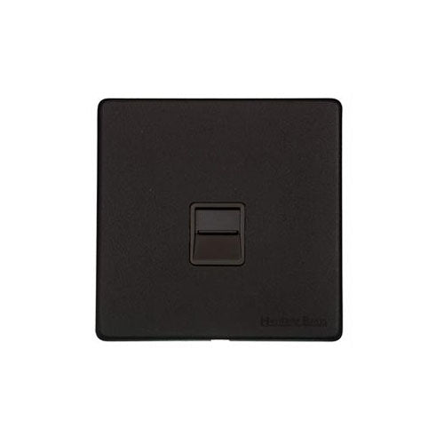 Windsor Range Matt Black | 1 Gang Master Line Socket