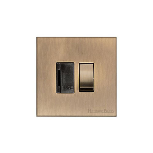 Winchester Range-Antique Brass-Switched Spur (13 Amp)