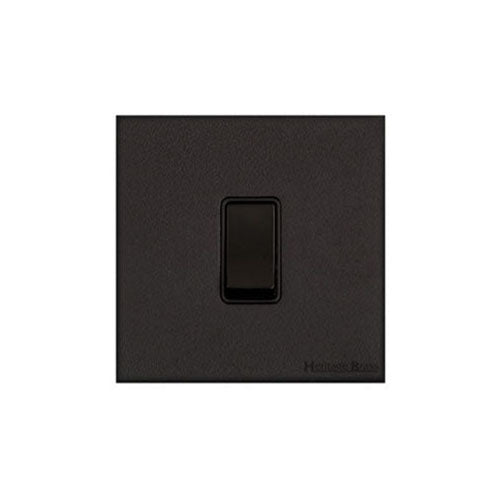 Windsor Range-Matt Black-20A DP SWITCH