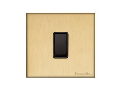 Windsor Range Matt Brass-1 Gang Intermediate Rocker Switch (10 Amp)